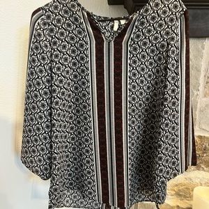 Burgundy/Beige/Blue Wide Sleeve Blouse